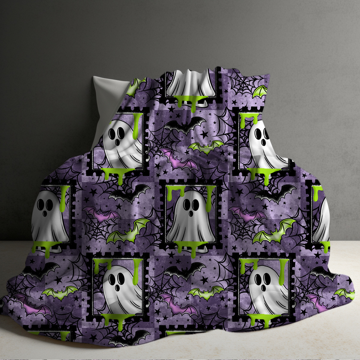Blanket Halloween #22 - Purple Frame Ghosts