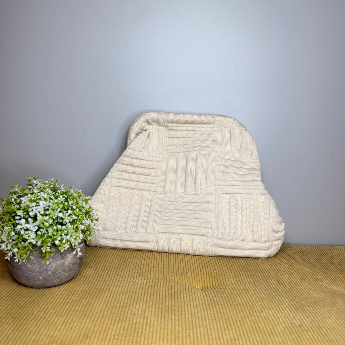 Emma Travel Clutch